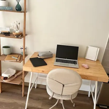 Apartamento Sea Escape, Comfortable Studio 50m. From The