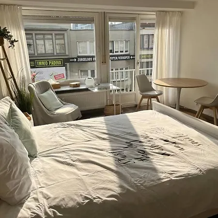 Apartamento Sea Escape, Comfortable Studio 50m. From The