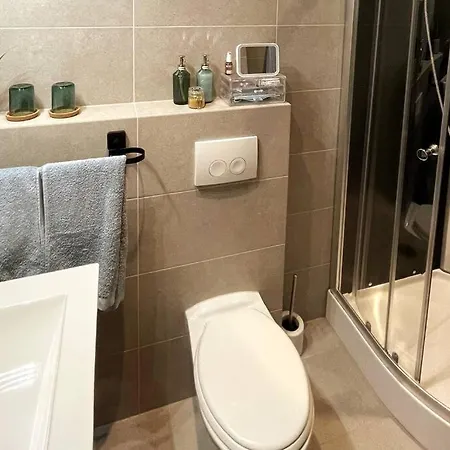 Apartamento Sea Escape, Comfortable Studio 50m. From The Westende